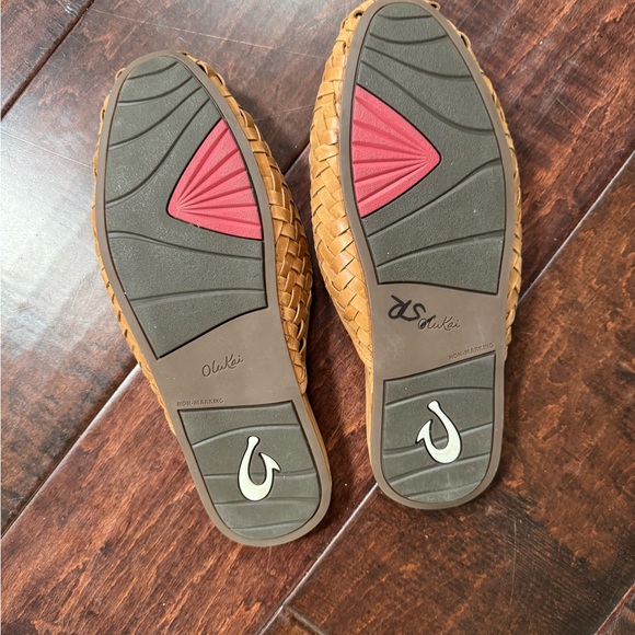 Olukai slip on leather mules excellent condition women's 9.5 - Picture 4 of 5